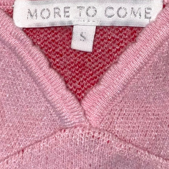 More to Come Knit Crop Top V-Neck Spaghetti Strap Crop Tank Top Small Pink Red - Picture 3 of 6